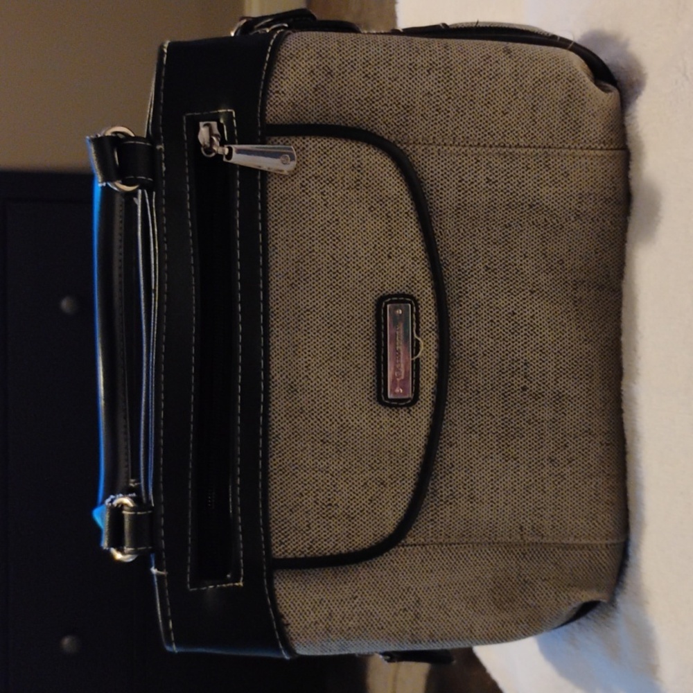 Hand bag